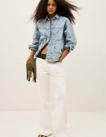 Veste Juno Bluejeans Ba&sh oversize en coton biologique, poches plaquées, boutons métalliques.