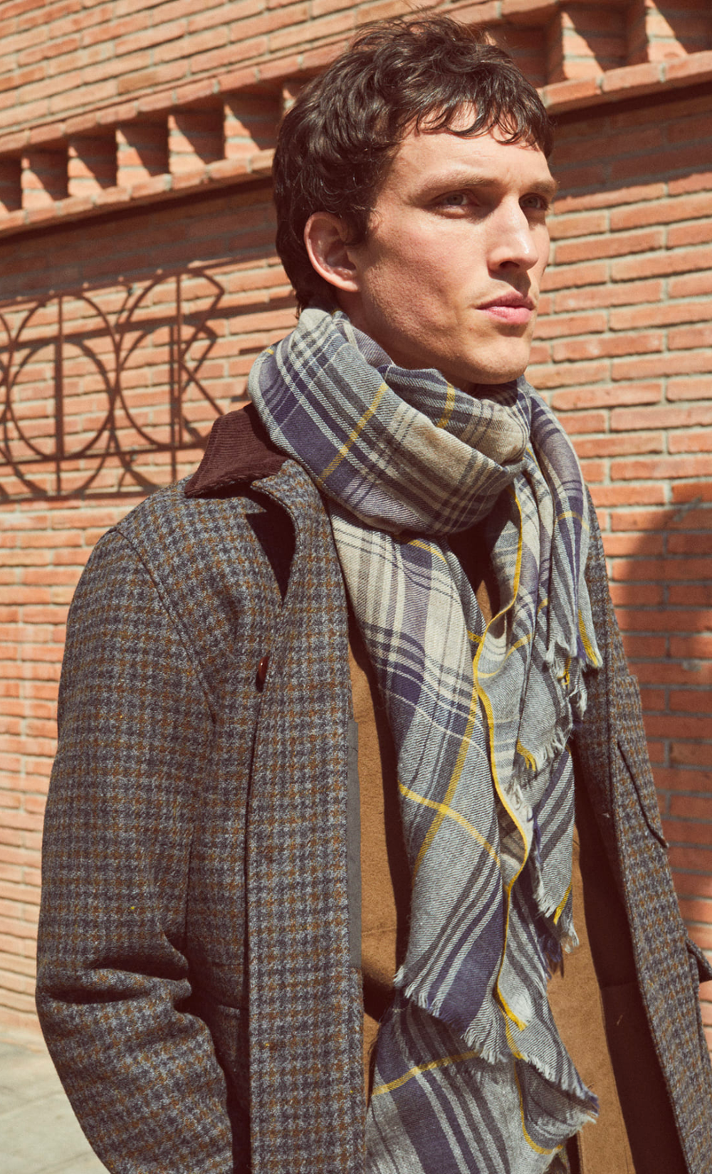 trinity-echarpe-en-laine-à-carreaux-grise-hartford