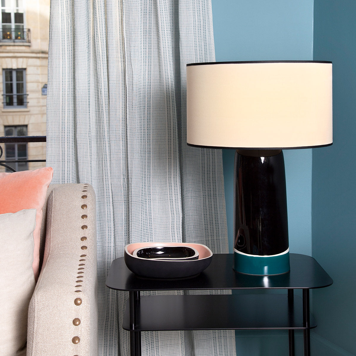 trinity-lampe-sicilia-H60-bleu-sarah-noir-maison-sarah-lavoine