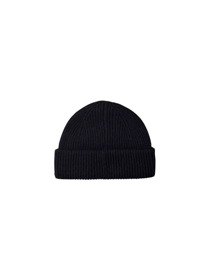 Bonnet sailor court en laine merinos noir avec revers cotele marque Selected.