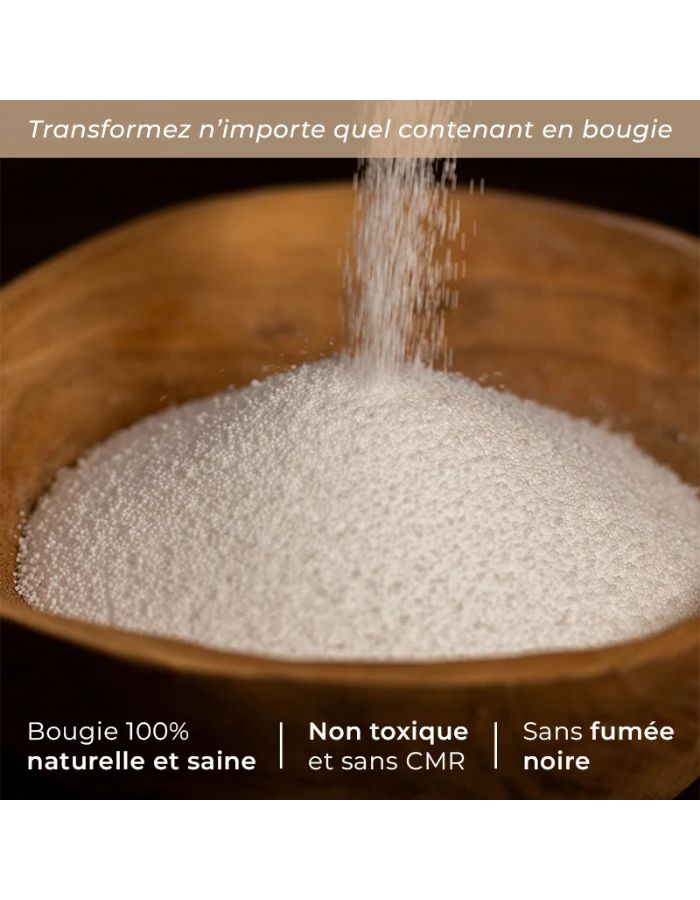 Matière dans le Sachet de 500g de perles de cire végétales parfumées florale cassis musc Balade à Tokyo Poudrée Paris avec mèches incluses.