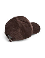 Dos de la Casquette pour femme en velours côtelé marron chocolat avec broderie sur le devant et visière rigide, modèle Jenny de la marque PIECES
