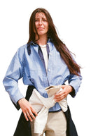 Chemise ample en popeline coton et polyester recycle bleu blanc palm kerners fabriquee en france