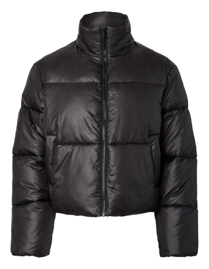 Doudoune courte matelassée noire à col montant et fermeture zippée marque PIECES