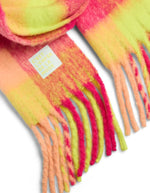 Détail de l'Echarpe longue fina acid lime vert citron bleu aqua multicolore franges pieces