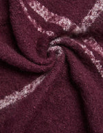 Détail de l'Echarpe longue pyron aop winetasting roseate spoonbill bordeaux rose pieces polyester recycle