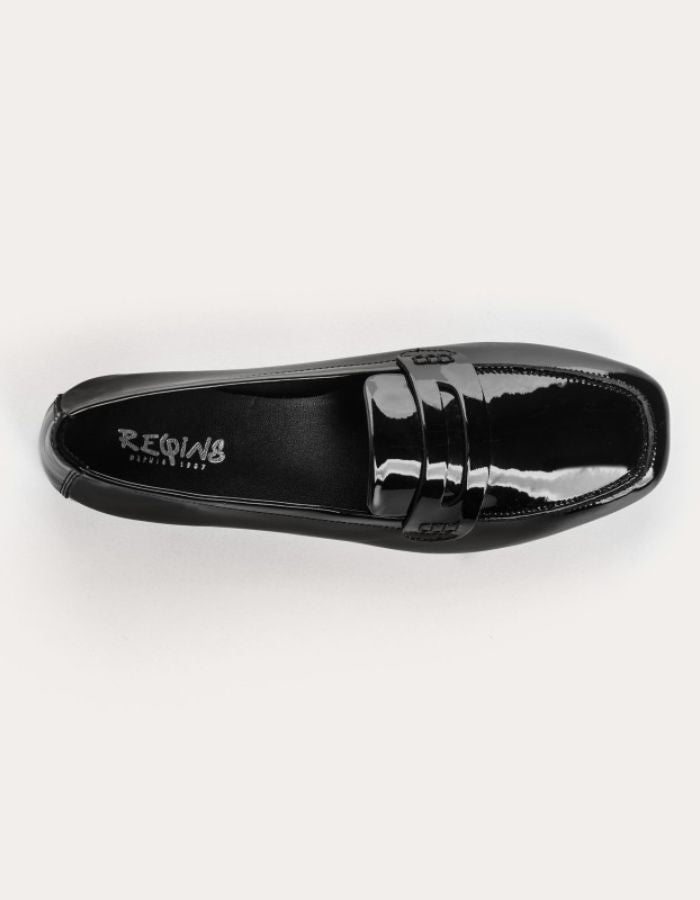 Dessus des Mocassins hema vernis noir cuir brillant plat bout carre reqins