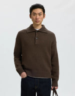 Vue de face du Polo en maille manches longues marron en laine cody col boutonne relax fit marque Selected.