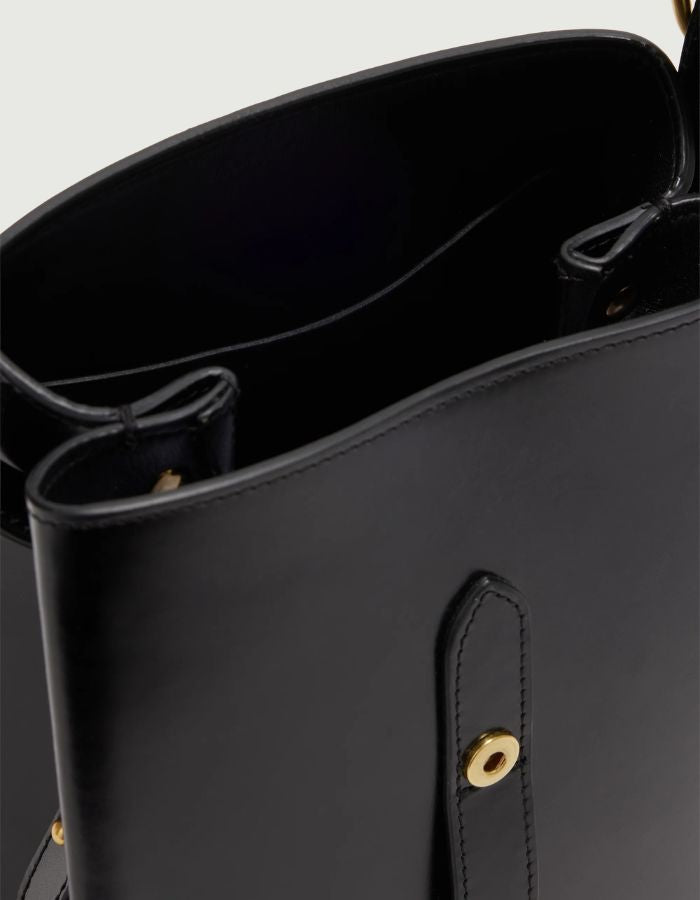 Ouverture du Petit sac seau noir en cuir box bello mini soeur boucle s doree ferme bouton pression