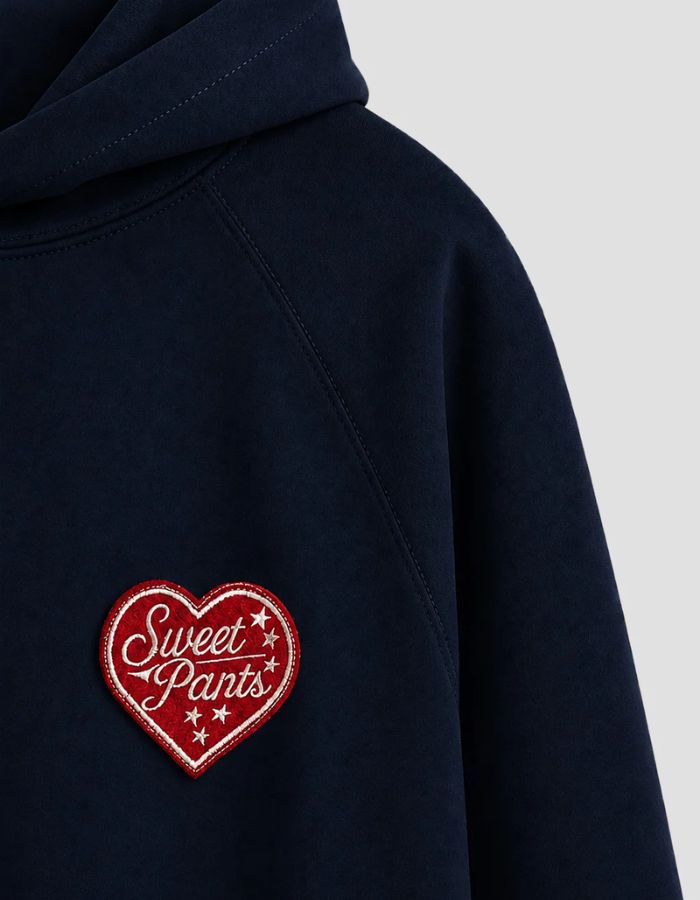 Patch du Sweat a capuche bleu nuit night 100 coton molleton lourd sweet pants patch coeur rouge