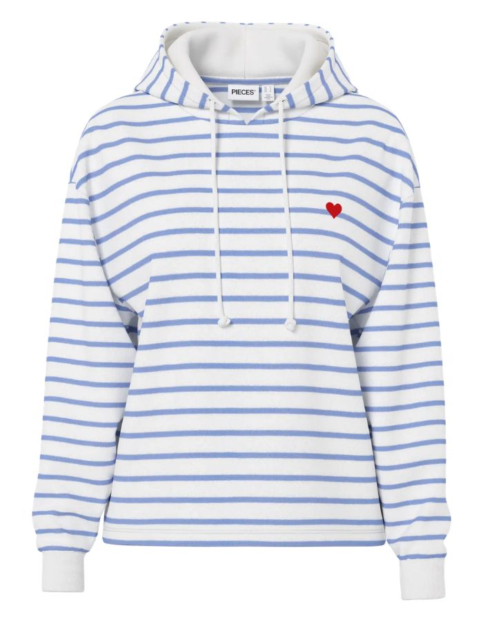 Sweat à capuche rayé blanc cassé et bleu hortensia pour femme avec broderie cœur, modèle Chilli LS Hoodie de PIECES. Intérieur molletonné gratté et emmanchures tombantes.