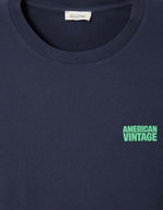 Col du Tshirt homme ykobow bleu marine american vintage coton peau de peche logo poitrine