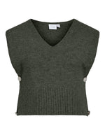Top sans manches pour femme en maille plate vert forêt forest night avec col en V, modèle Lyla de la marque VILA