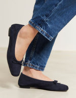 trinity-ballerines-cuir-velours-marine-reqins-5