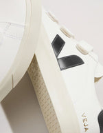 trinity-baskets-campo-leather-white-black-veja-4