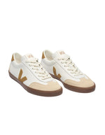 trinity-baskets-volley-white-tent-bark-veja-2_a30ef8db-4e72-4d00-96b9-6eed5520e764