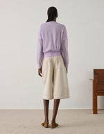 Bermuda Francis Blanc Gres Soeur en coton biologique, coupe oversize, longueur sous le genou, poches.