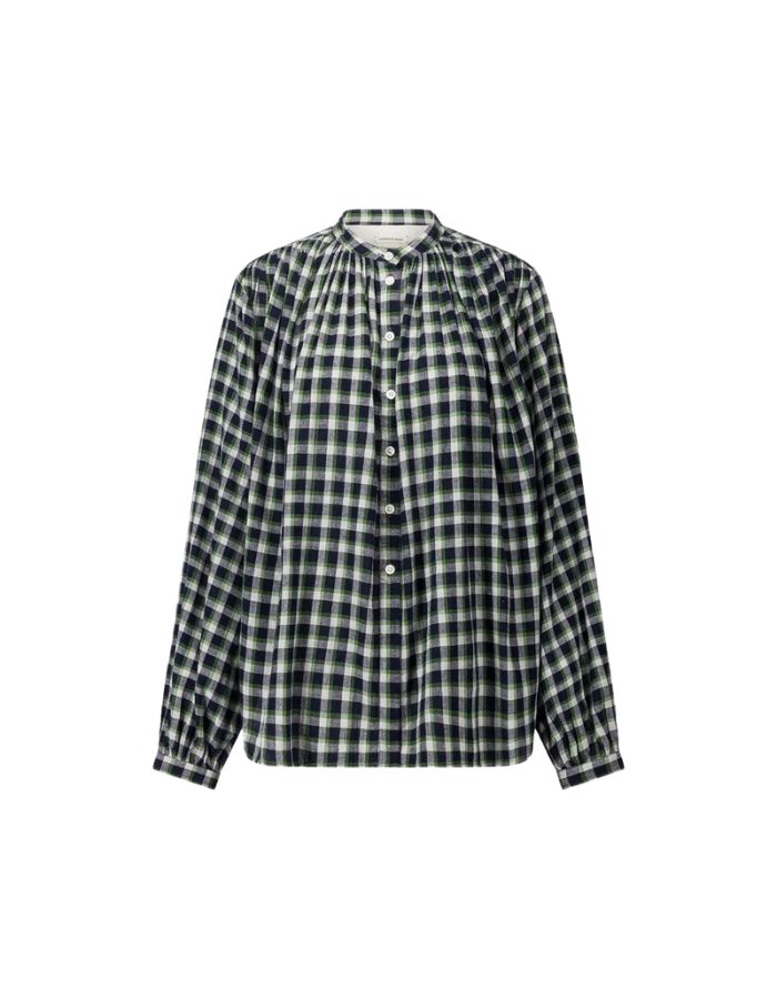 Blouse ample pour femme en coton bleu marine navy à carreaux, modèle Poppy de la marque Laurence Bras. Présente un col officier et des manches longues froncées.