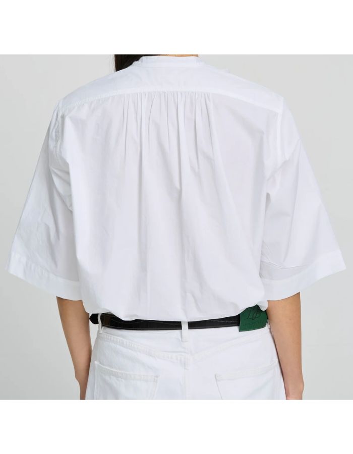 trinity-blouse-magritashort-blanche-laurence-bras-4