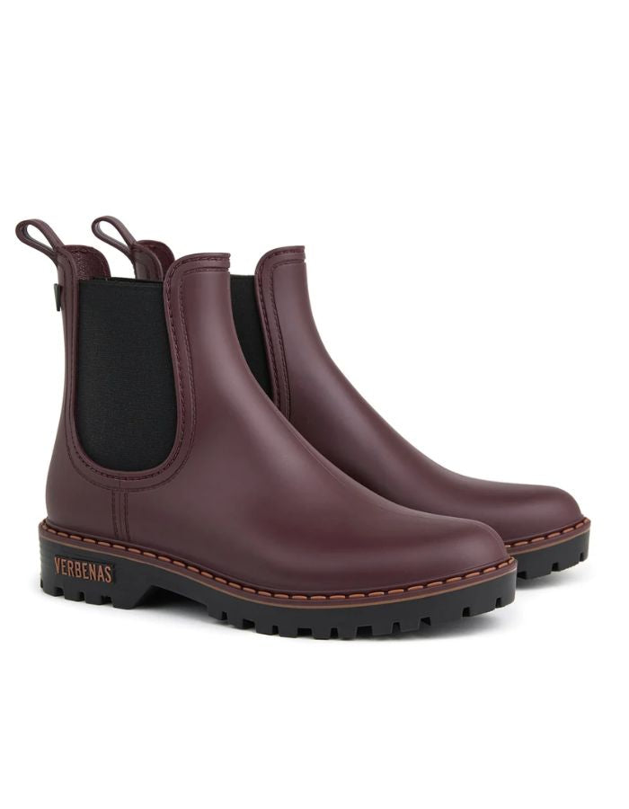 Profil des Bottines de pluie pour femme en PVC bordeaux avec élastique latéral noir et semelle crantée, modèle Gaudi Countryside Bordeaux de la marque VERBENAS