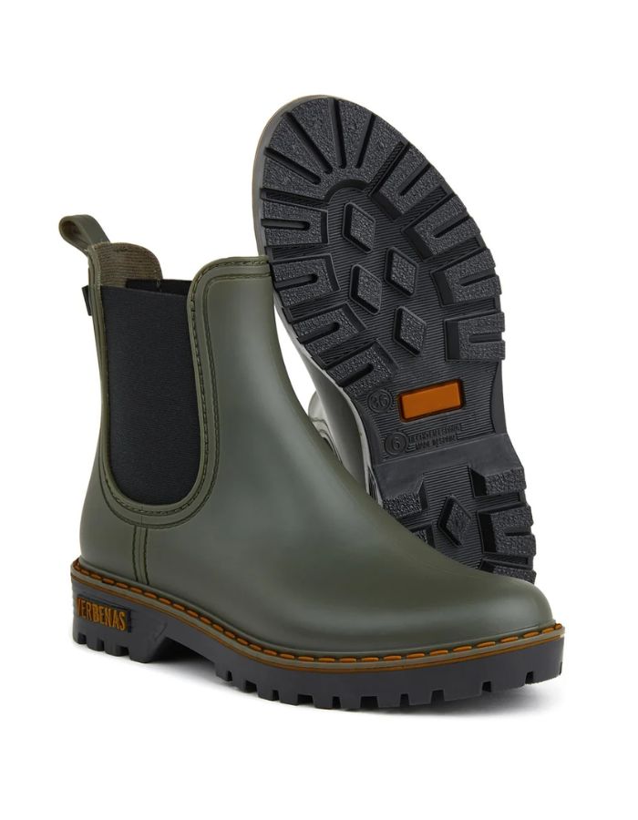 Semelles des Bottines de pluie pour femme en PVC kaki avec élastique latéral noir et semelle crantée, modèle Gaudi Countryside Kaki de la marque VERBENAS.