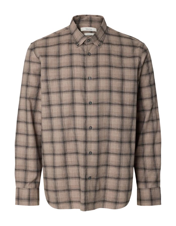 Chemise à manches longues pour homme en coton sergé chiné noir et paille avec col boutonné, modèle Cole-Jay Reg Melange LS Shirt couleur Cornstalk Black de la marque SELECTED HOMME.
