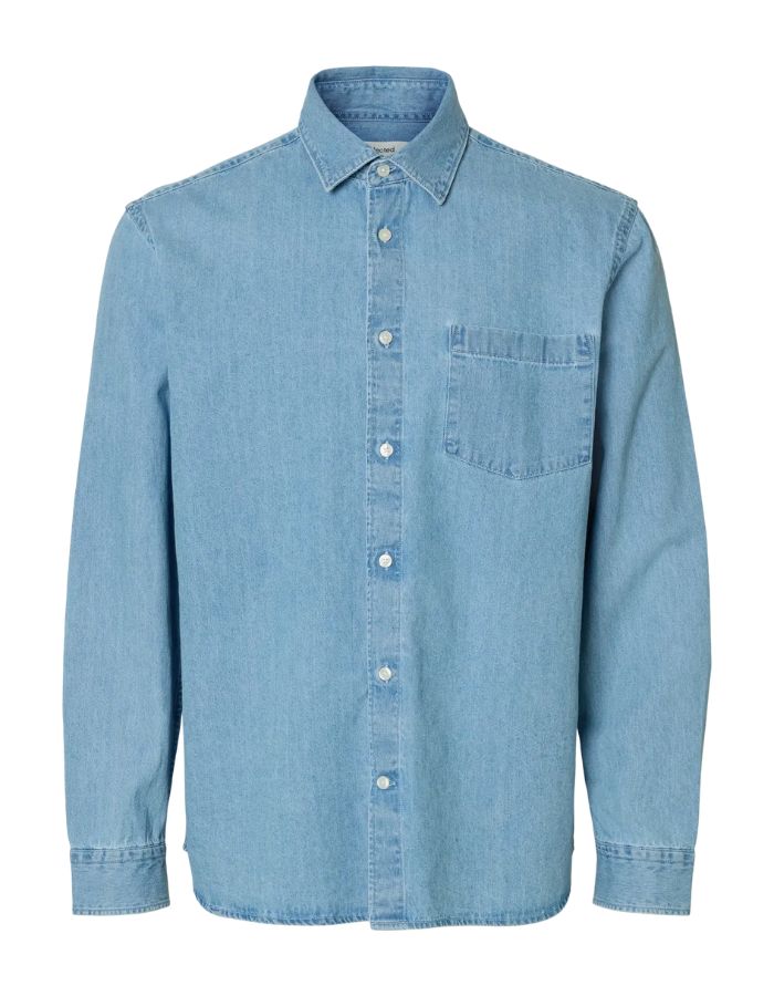 Chemise denim bleu clair Carlo Selected, coupe regular, manches longues, col classique et poche poitrine.