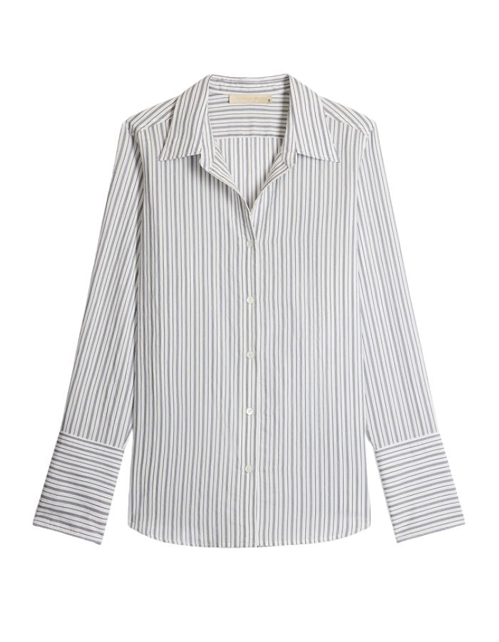 Chemise Esti Marine Vanessa Bruno fluide à rayures fines, col ouvert et poignets boutonnés.