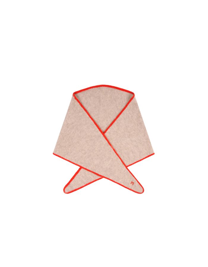 Écharpe triangle pour femme en baby alpaga doux avec liseré contrastant orange pepsy, modèle Écharpe Elly N°218 Cord Clown de la marque MOISMONT.