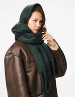 trinity-echarpe-longue-verte-nikita-pieces-2