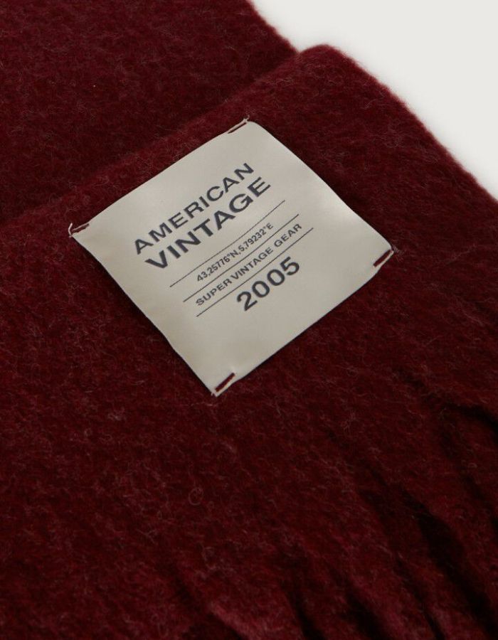 Écharpe Zinaco Cerisier L rouge à franges – American Vintage