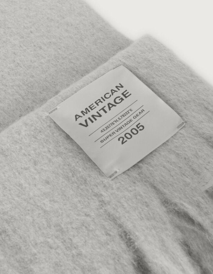 Écharpe Zinaco Gris chiné noir L à franges – American Vintage