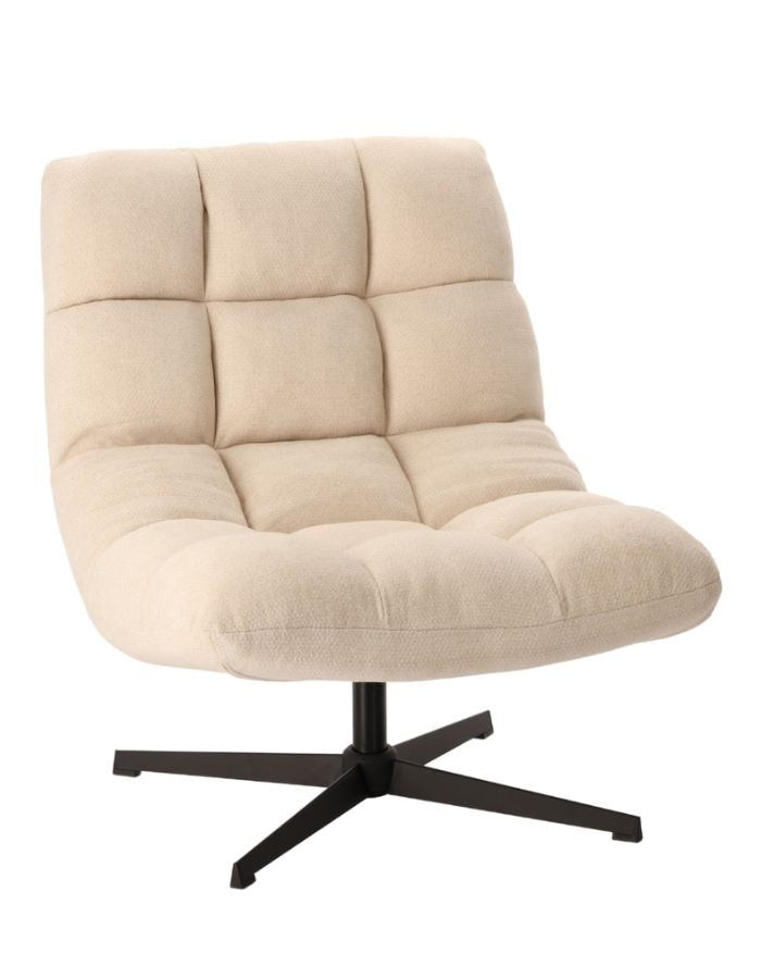 Profil du Fauteuil de salon écur en tissu avec pieds en métal, assise large de 78 cm et dossier haut de 93 cm, modèle Montclar