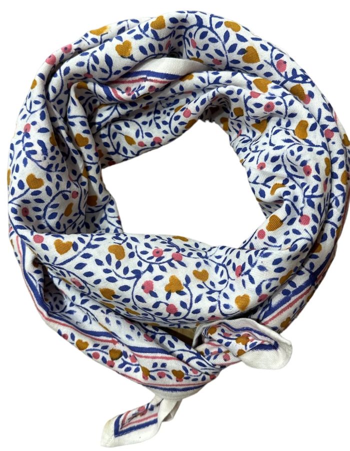 trinity-foulard-love-nude-100cm-maison-augustin-1