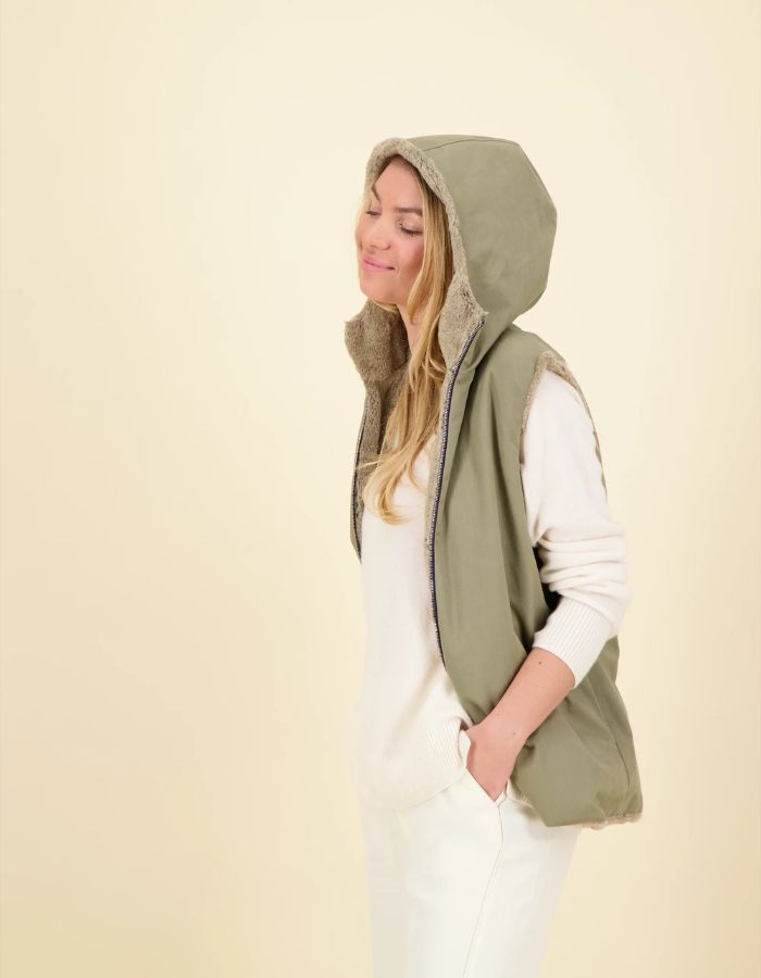 trinity-gilet-reversible-taupe-pret-pour-partir-2