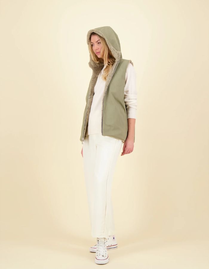 trinity-gilet-reversible-taupe-pret-pour-partir-3