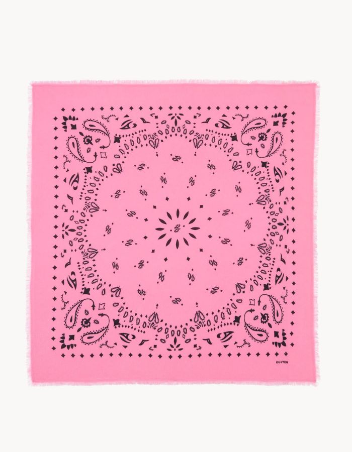 trinity-grand-bandana-hachiko-bubble-gum-kujten-1