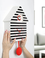 trinity-horloge-coucou-moderne-rayures-noir-blanc-fisura-2
