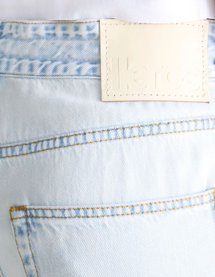 Jean Pearcy n65 Ice Bleach Bellerose, coupe ample, denim 100% coton léger, taille basse.