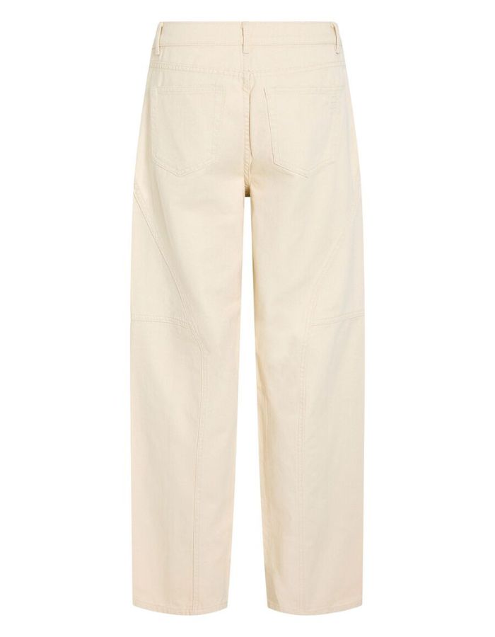 Dos du Jean femme coupe tonneau de la marque VILA, coloris Birch (blanc cassé). Taille mi-haute, modèle cinq poches en coton mélangé recyclé avec une silhouette structurée.