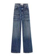 Jean droit pour femme en coton biologique bleu denim avec poches plaquées style workwear à l'avant, modèle Zoel de la marque BA&SH