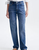 Jean droit Ryder bleu denim Vanessa Bruno porté de face