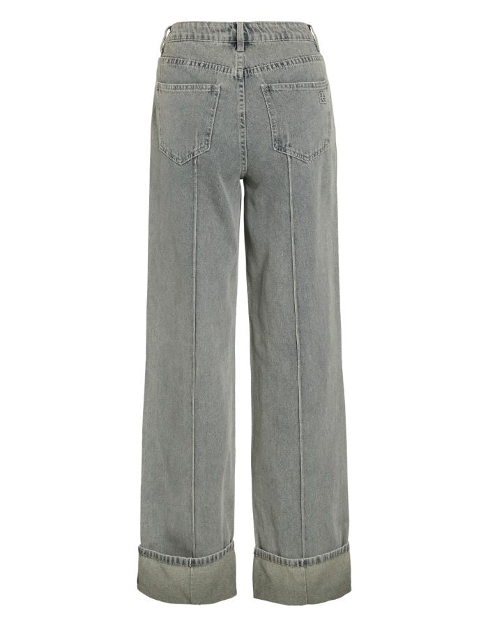 Jean Vivian en denim bleu clair, coupe regular, taille mi-haute, avec poches arrière et revers.