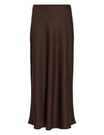 Jupe fluide de longueur midi à taille haute de la marque Vila. Tissu tissé satiné au fini lumineux de couleur marron foncé Coffee Bean, dotée d'une taille élastiquée confortable.
