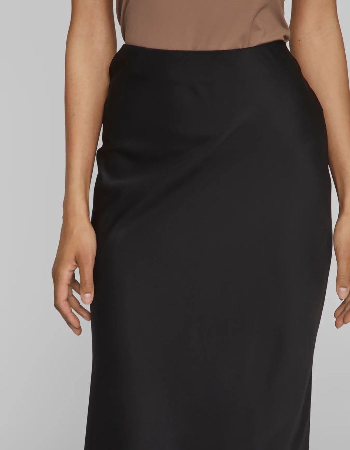 trinity-jupe-midi-taille-haute-noire-viellette-vila-5