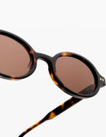 trinity-la-elvie-P462-H653es-jimmy-fairly-3