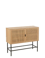 Meuble bas bois naturel et métal noir avec portes en cannage. Meuble de rangement design, pratique et moderne pour salon ou entrée.