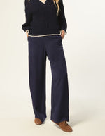 trinity-pantalon-flore-sleek-marine-kanope-3_ba745157-e2db-4da5-8521-c52e014c19cc