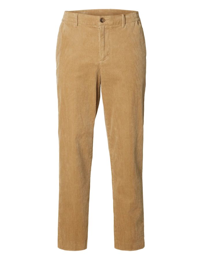 Pantalon fuselé pour homme en velours côtelé beige maïs avec cordon de serrage et poches, modèle 190-Reg Tape Leroy Kris Cord couleur Cornstalk de la marque Selected Homme.