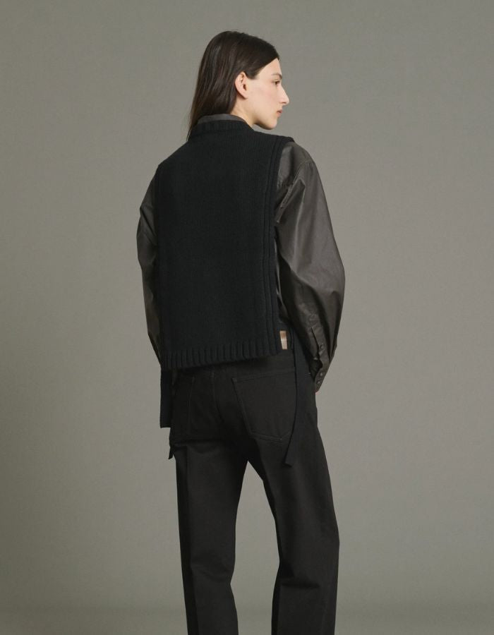 Plastron femme Uzel noir en laine vierge Soeur